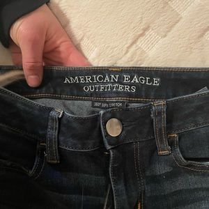 American Eagle Distressed Dark wash Denim🔹DISCOUNTED SHIPPING